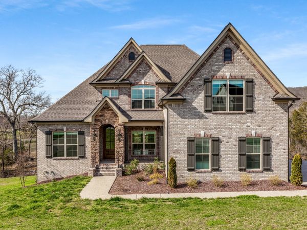 232 Amana Dr, Lebanon, TN 37087