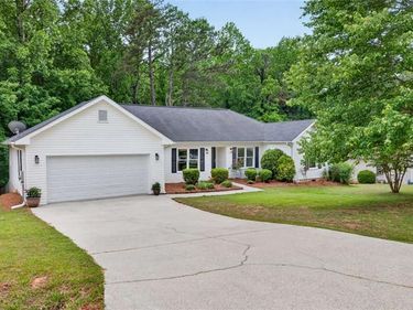 4405 Nohl Crest Lane, Flowery Branch, GA 30542