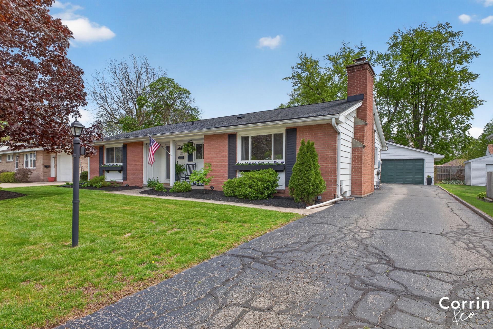 225 S Park Street, Zeeland, MI 49464 Main Photo