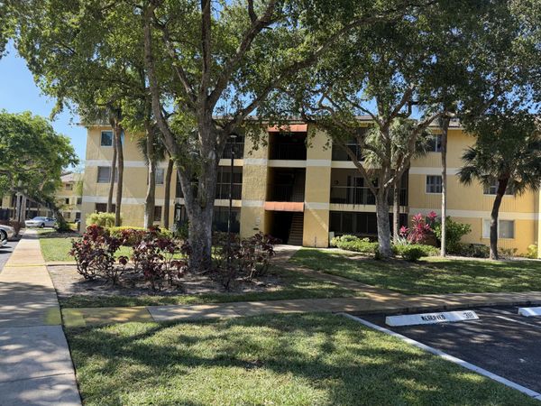 3017 N Oakland Forest Drive, Unit 106, Oakland Park, FL 33309