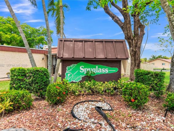 9820 NW 65th Ct, Unit B13, Tamarac, FL 33321