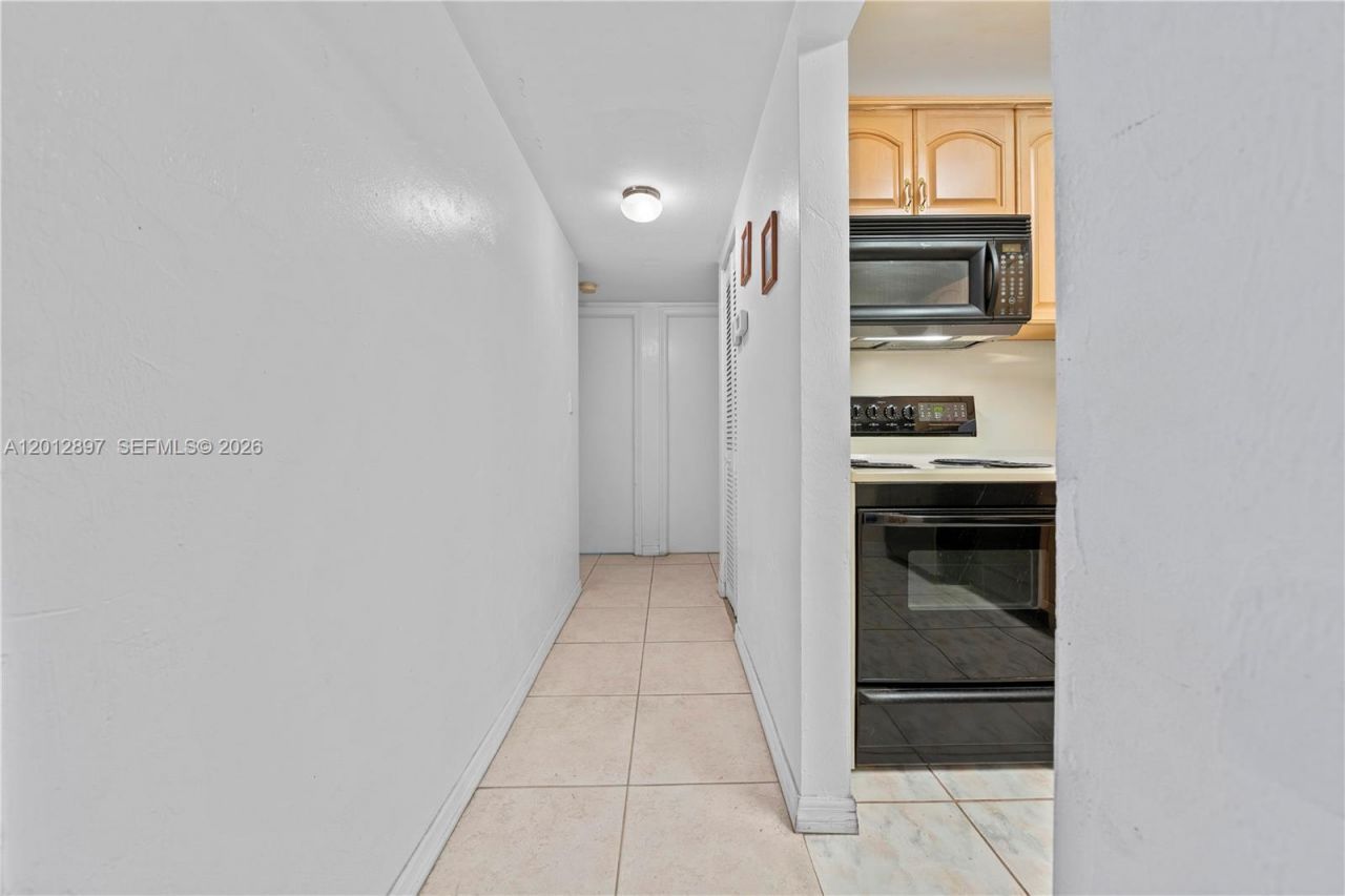 7829 Miller Dr , Unit B205, Miami, FL 33155 Photo