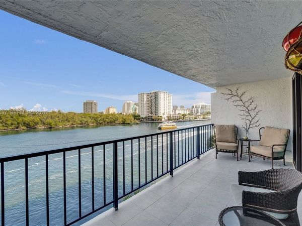 936 Intracoastal Dr, Unit 4F, Fort Lauderdale, FL 33304