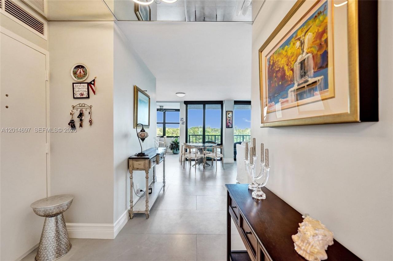 936 Intracoastal Dr, Unit 4F, Fort Lauderdale, FL 33304 Photo
