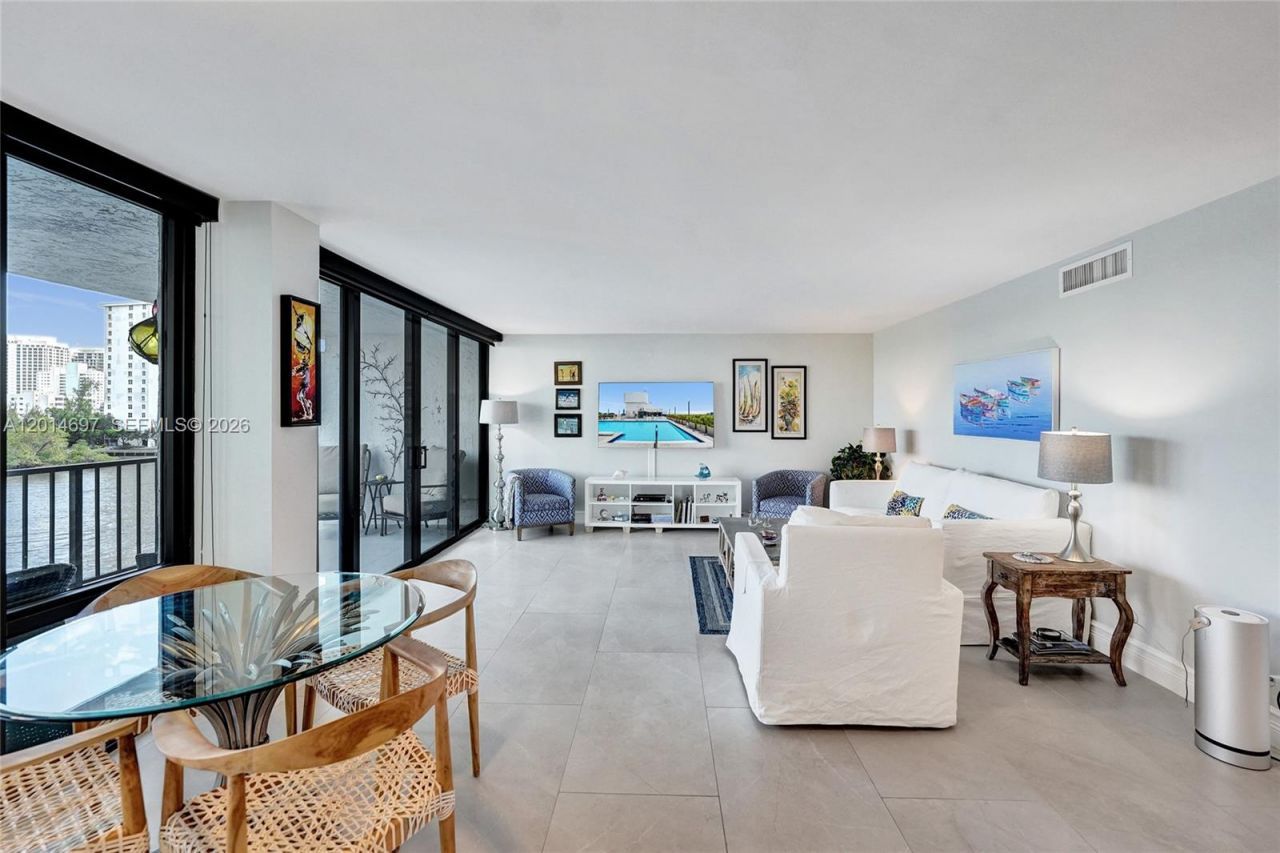 936 Intracoastal Dr, Unit 4F, Fort Lauderdale, FL 33304 Photo