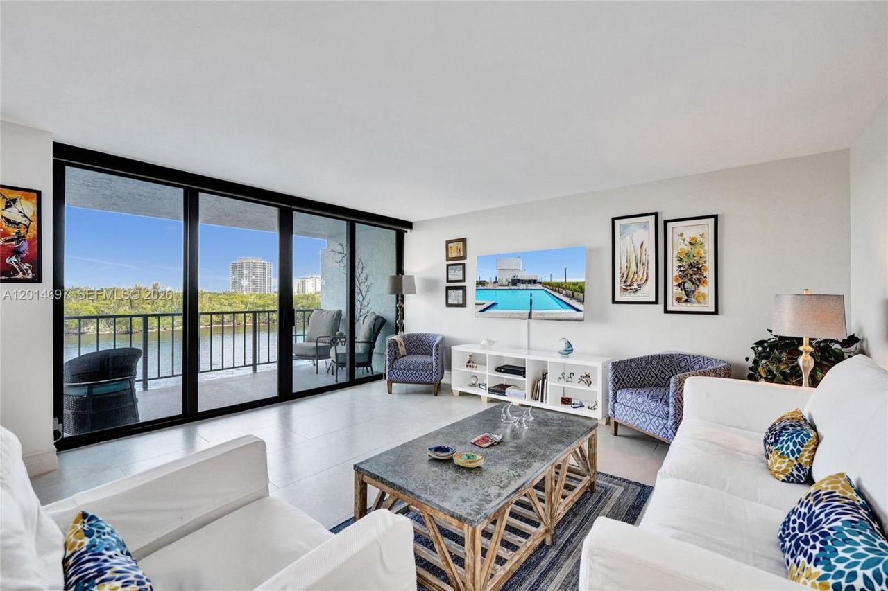 936 Intracoastal Dr, Unit 4F, Fort Lauderdale, FL 33304 Photo