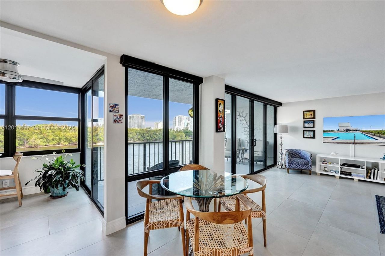 936 Intracoastal Dr, Unit 4F, Fort Lauderdale, FL 33304 Photo