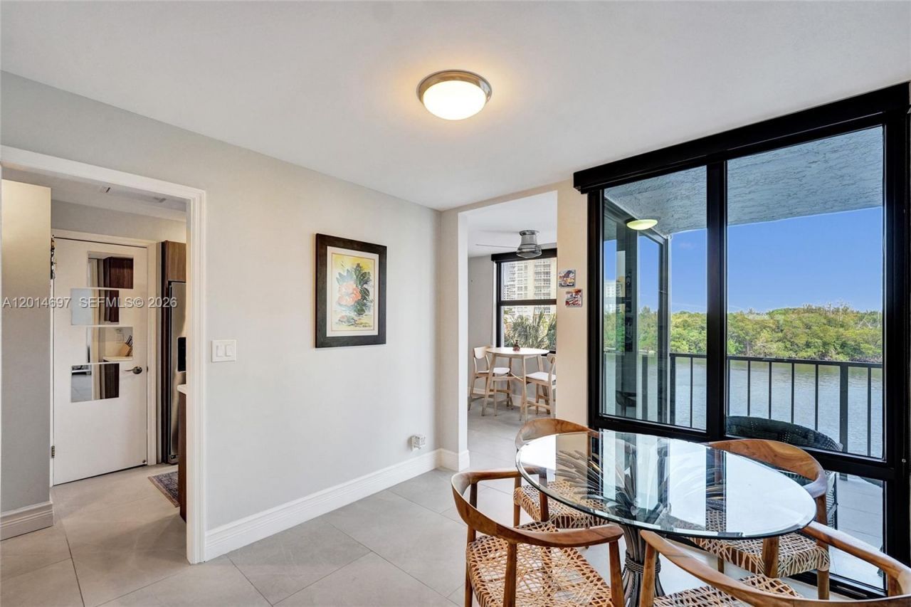 936 Intracoastal Dr, Unit 4F, Fort Lauderdale, FL 33304 Photo
