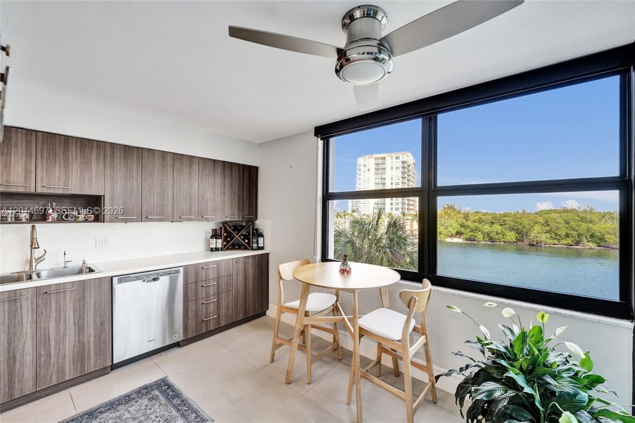936 Intracoastal Dr, Unit 4F, Fort Lauderdale, FL 33304 Photo