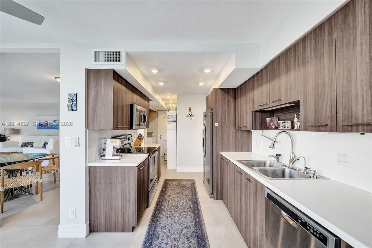 936 Intracoastal Dr, Unit 4F, Fort Lauderdale, FL 33304 Photo