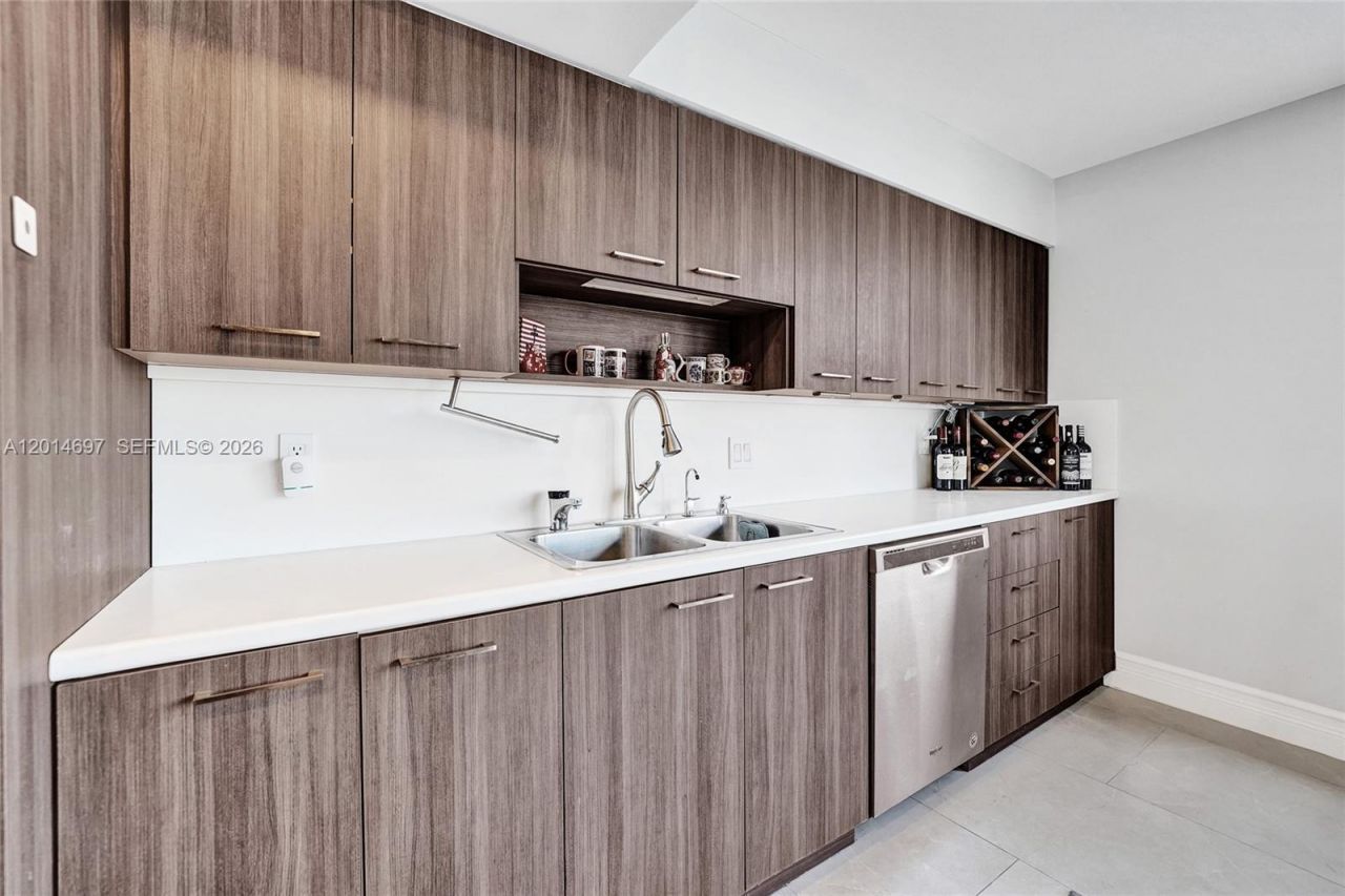 936 Intracoastal Dr, Unit 4F, Fort Lauderdale, FL 33304 Photo