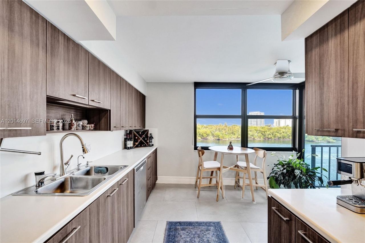 936 Intracoastal Dr, Unit 4F, Fort Lauderdale, FL 33304 Photo