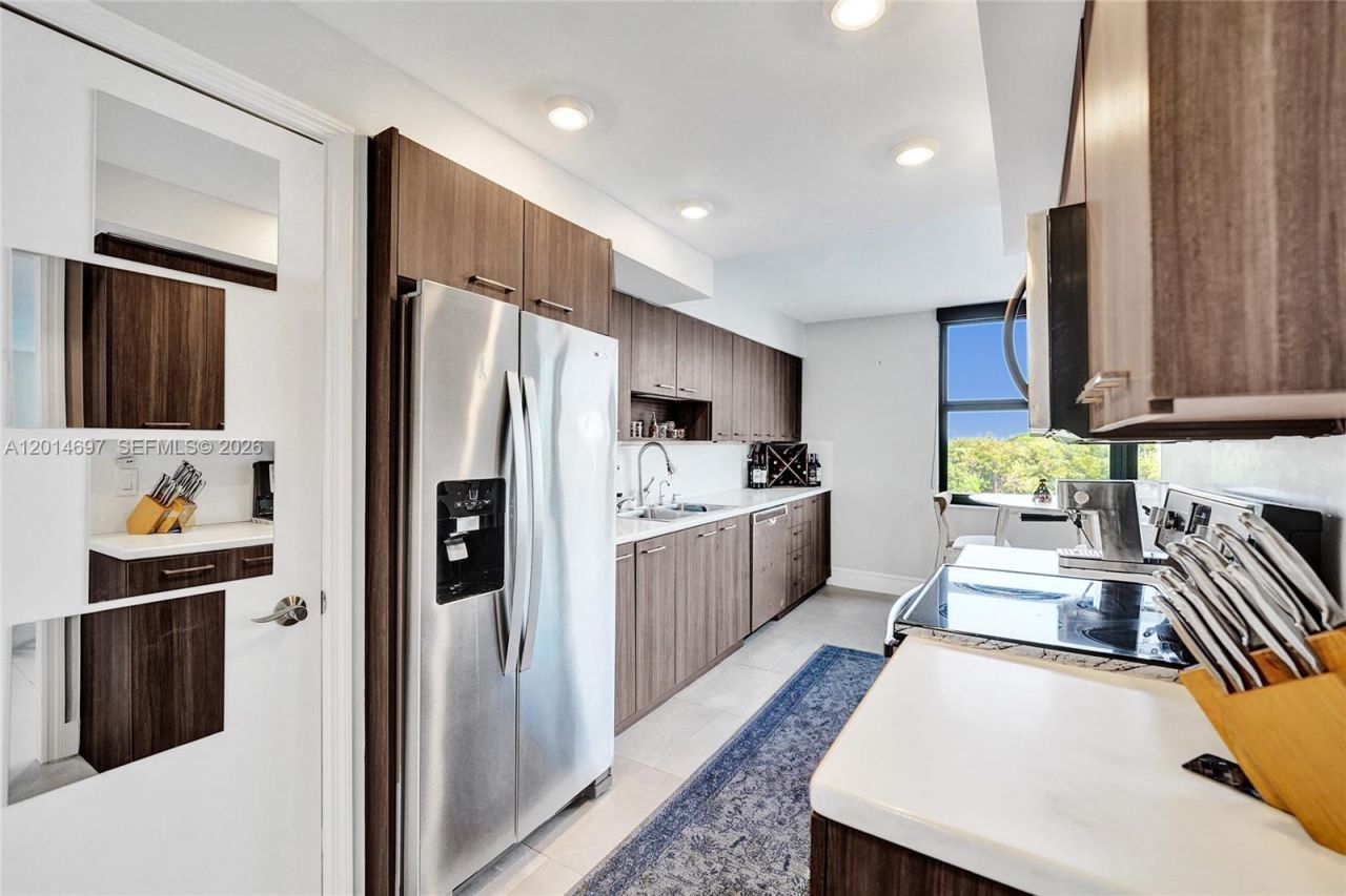 936 Intracoastal Dr, Unit 4F, Fort Lauderdale, FL 33304 Photo