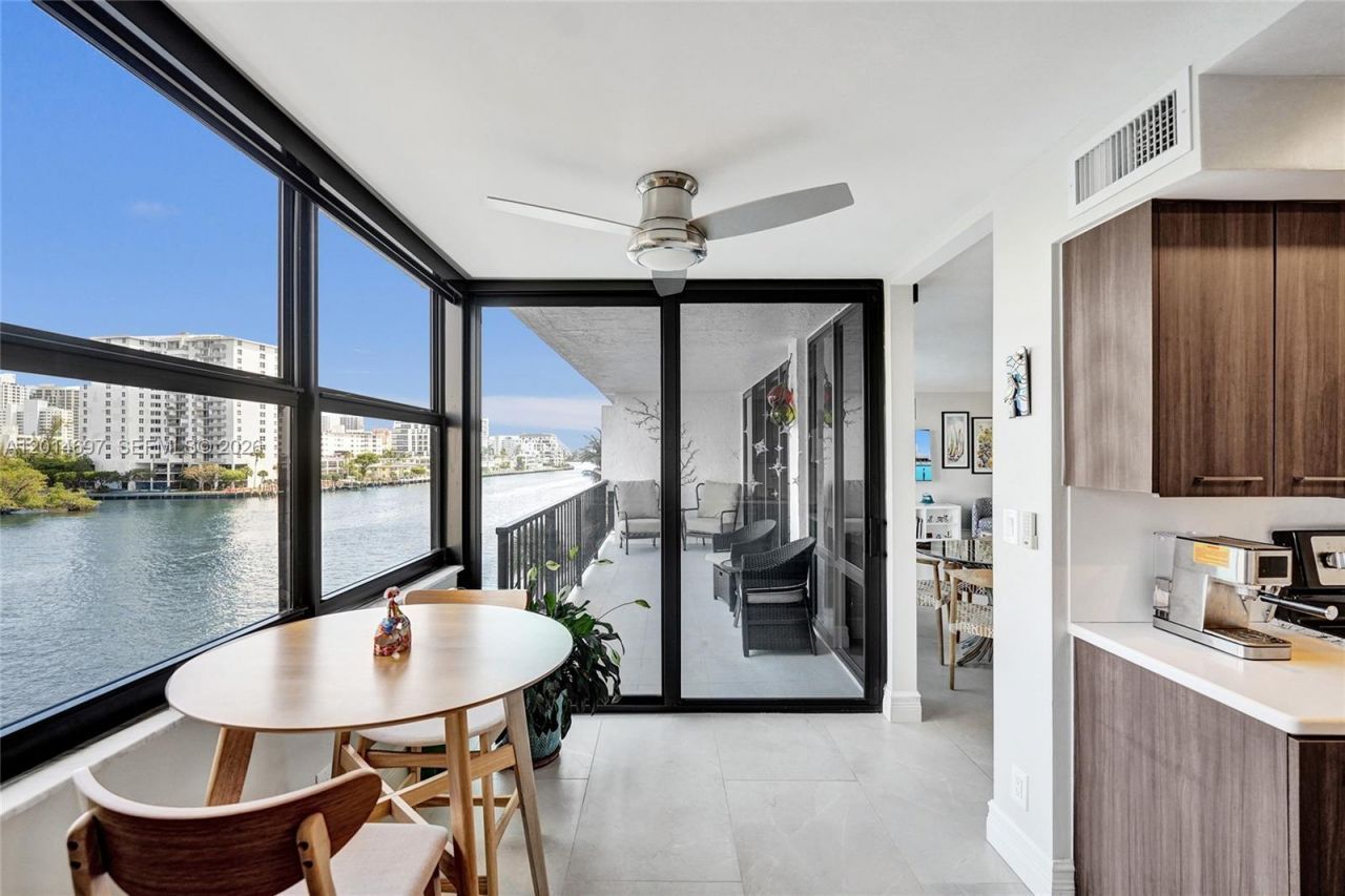 936 Intracoastal Dr, Unit 4F, Fort Lauderdale, FL 33304 Photo