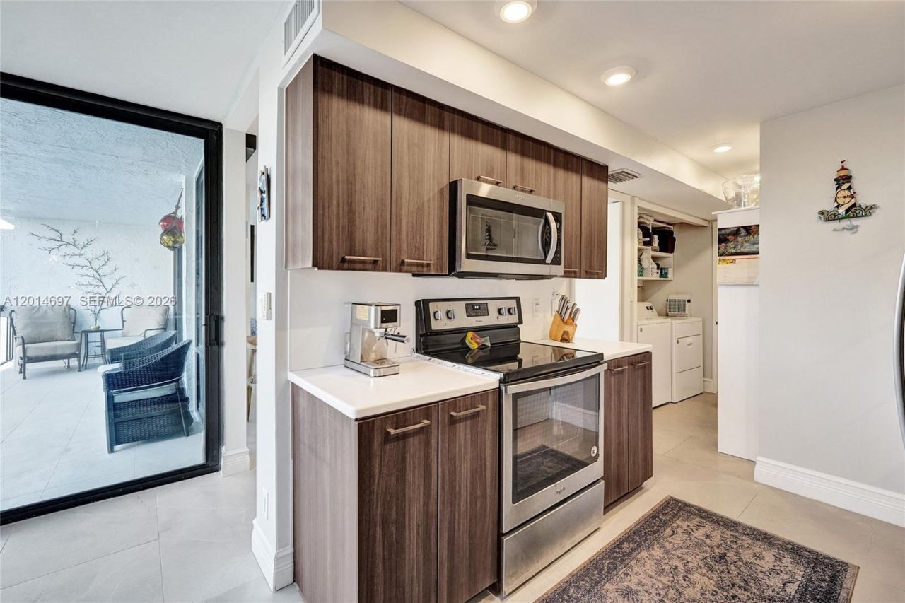936 Intracoastal Dr, Unit 4F, Fort Lauderdale, FL 33304 Photo