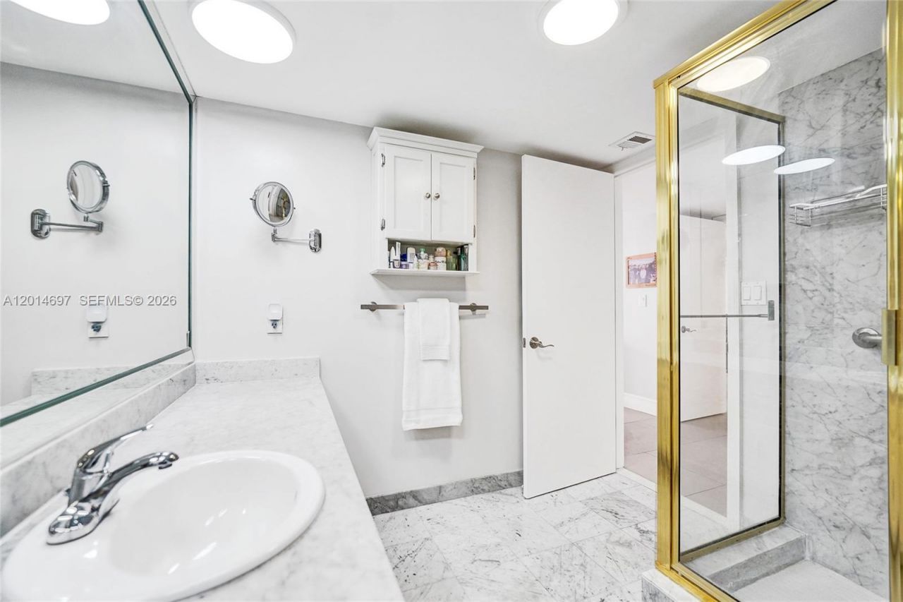 936 Intracoastal Dr, Unit 4F, Fort Lauderdale, FL 33304 Photo