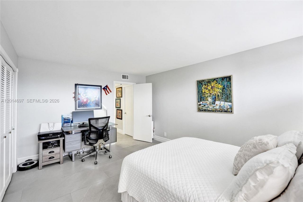 936 Intracoastal Dr, Unit 4F, Fort Lauderdale, FL 33304 Photo
