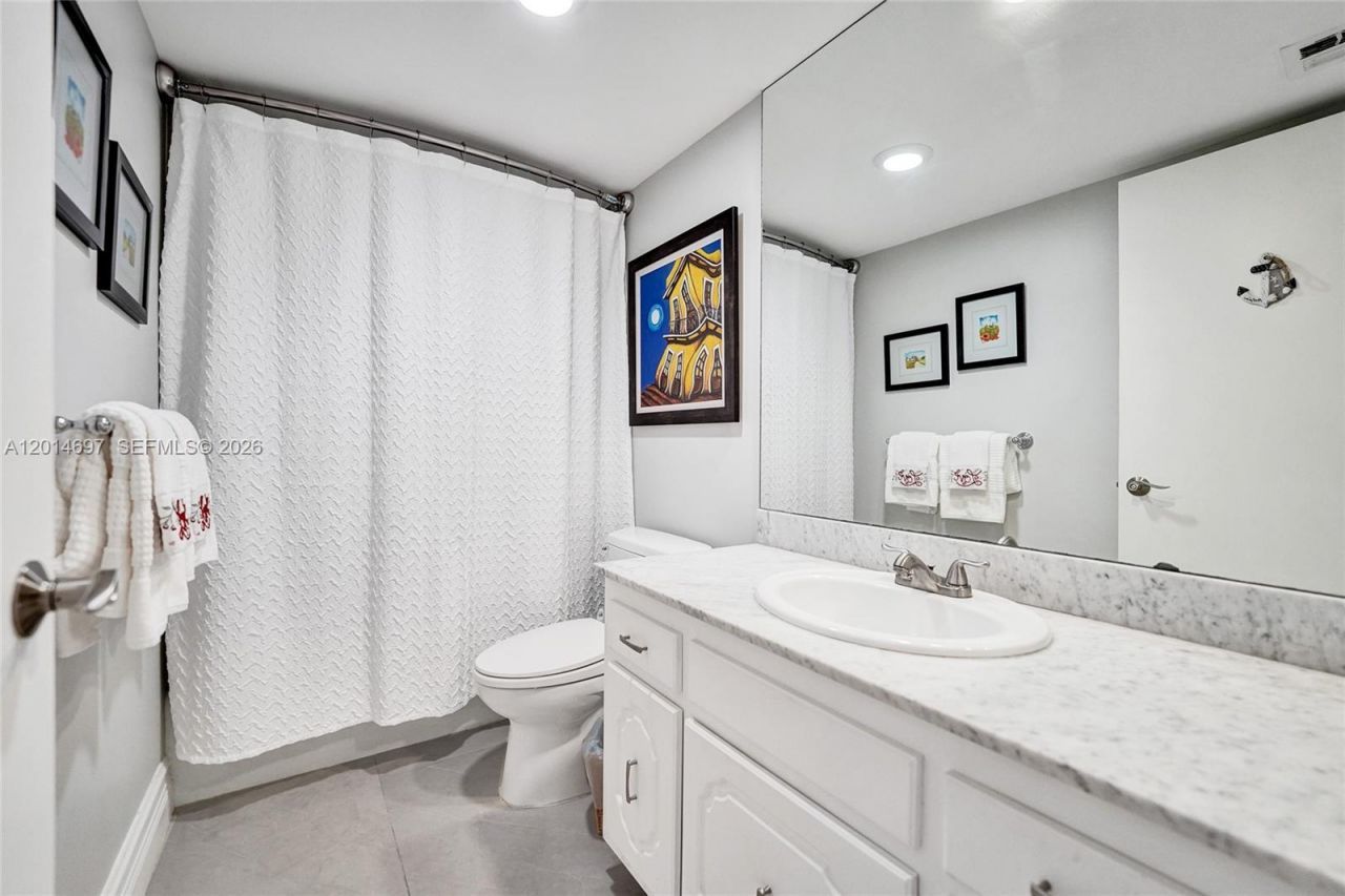 936 Intracoastal Dr, Unit 4F, Fort Lauderdale, FL 33304 Photo