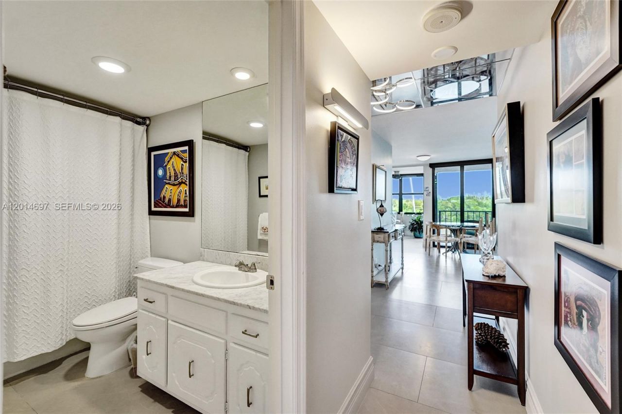 936 Intracoastal Dr, Unit 4F, Fort Lauderdale, FL 33304 Photo