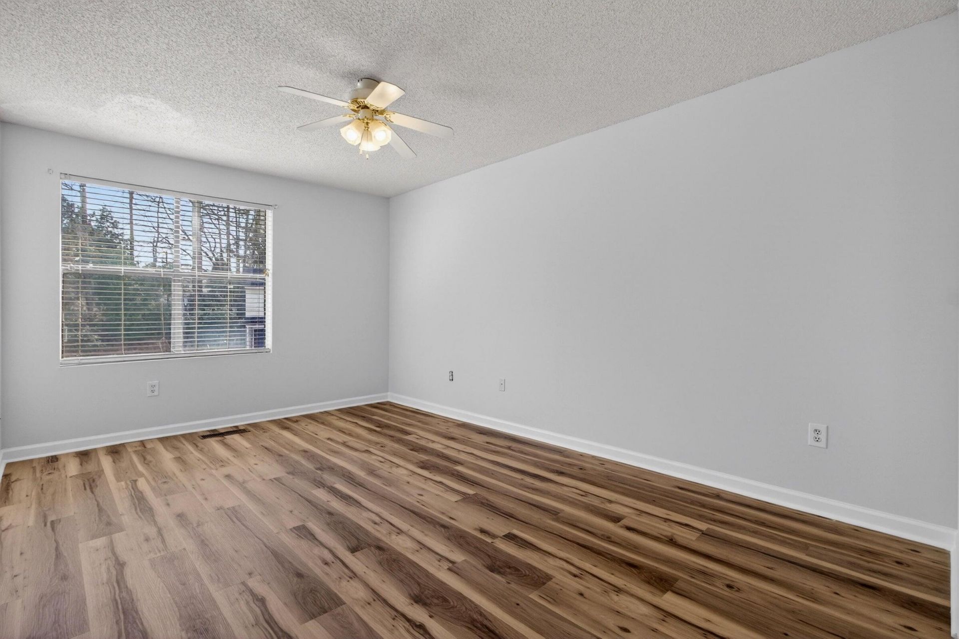 6248 Lucille Drive Photo 15