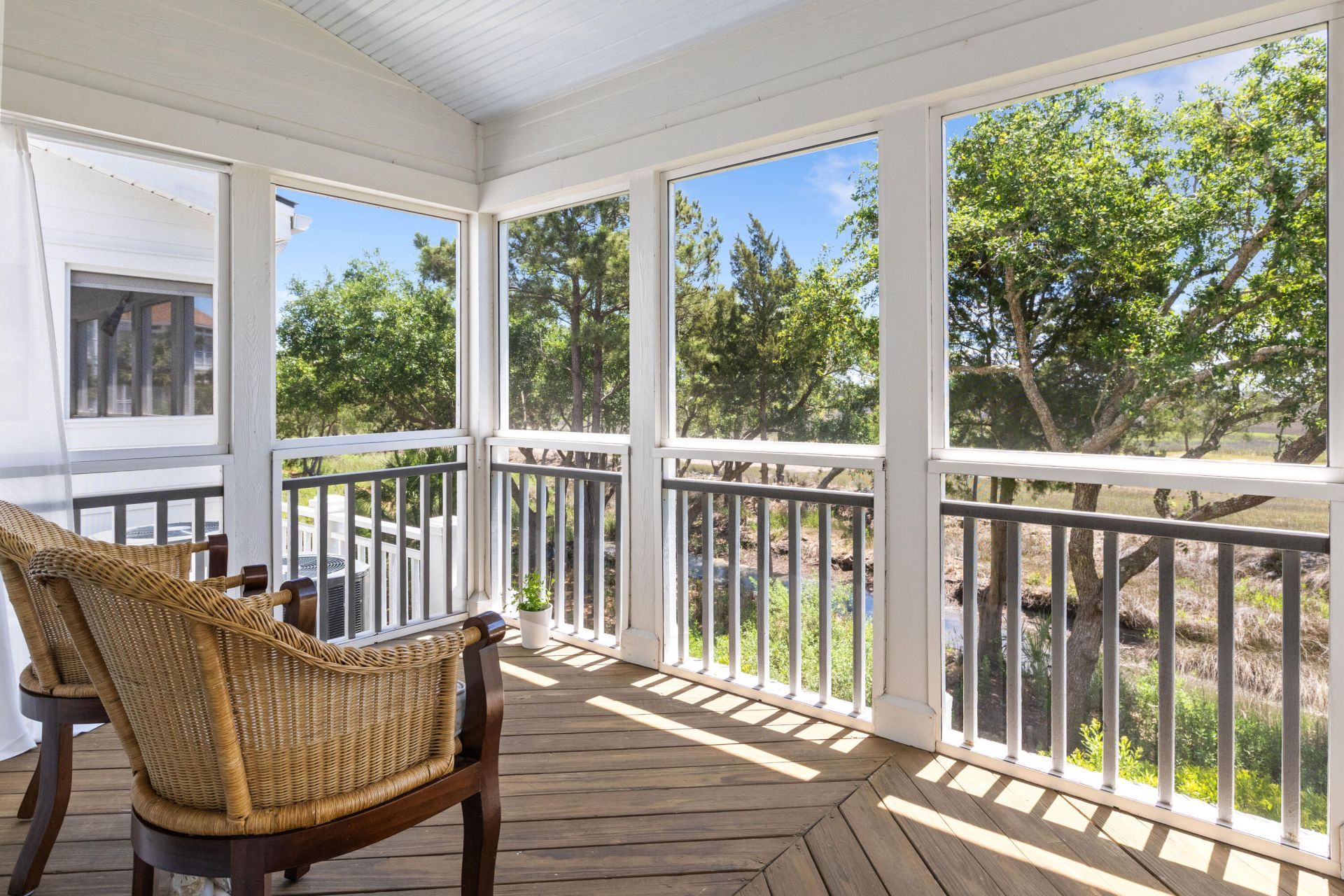 1551 Sea Palms Crescent Photo 18