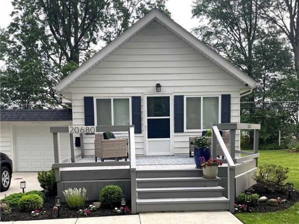 20680 Belvidere Avenue, Fairview Park, OH 44126