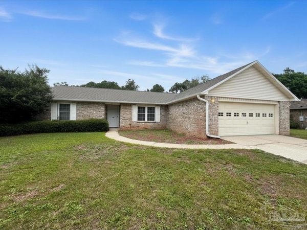 7116 Baysprings Dr, Pensacola, FL 32506