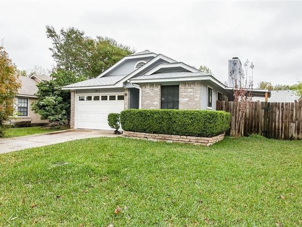 911 Greenbriar LOOP, Round Rock, TX 78664