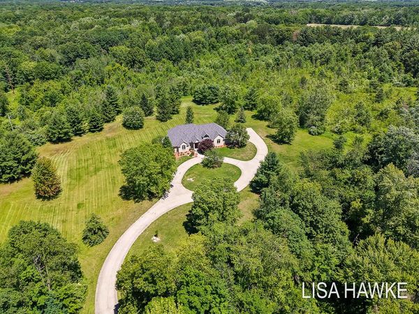 10365 Cleveland Street, Nunica, MI 49448