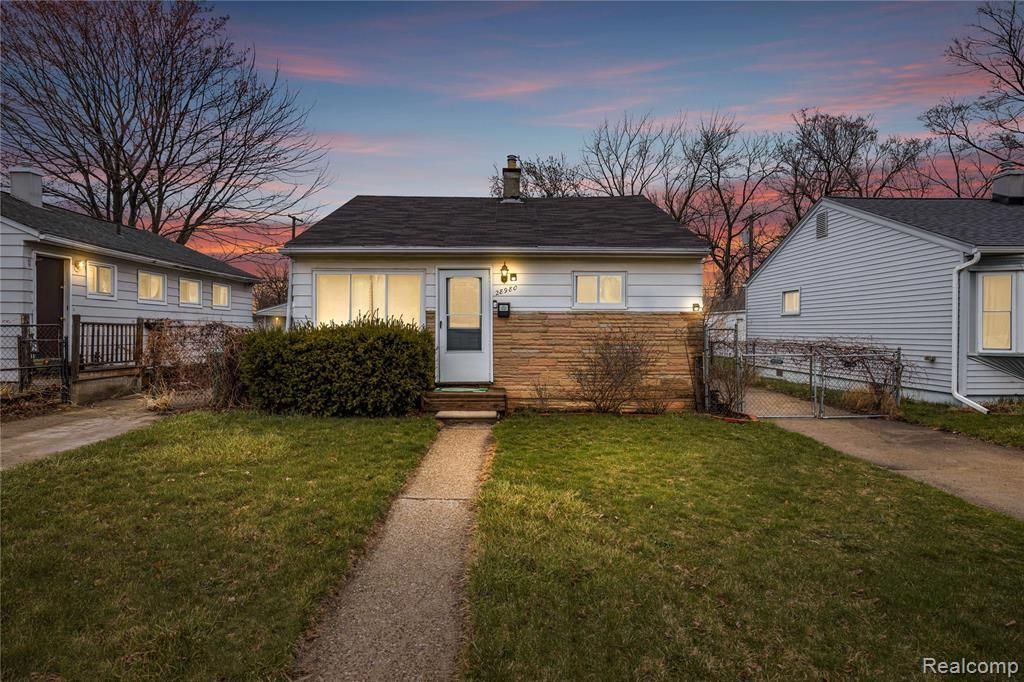 28980 Dawson Street, Garden City, MI 48135 Main Photo