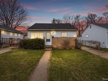 28980 Dawson Street, Garden City, MI 48135