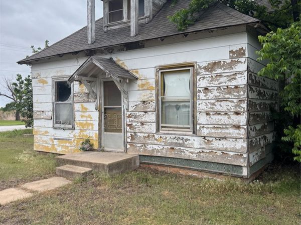 206 Comanche Street , Garber, OK 73738