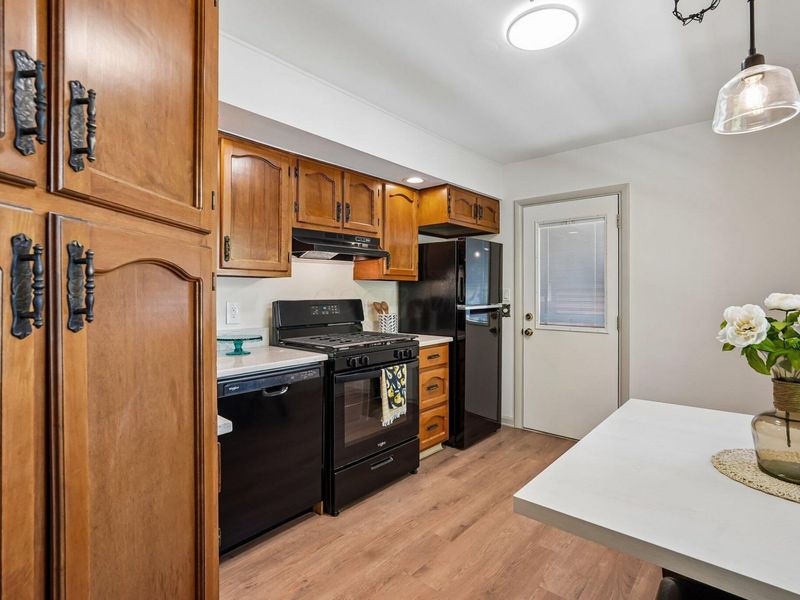 1087 Acton Road, Columbus, OH 43224 Photo 8