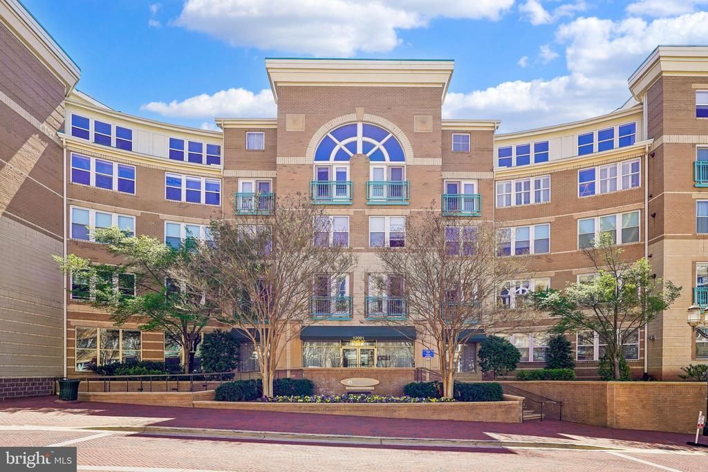 12001 Market Street, Unit 223, Reston, VA 20190 Main Photo