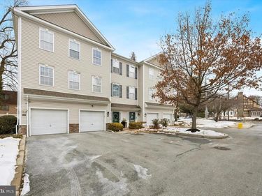 5 B HILLVIEW CIRCLE , LANSDOWNE, PA 19050