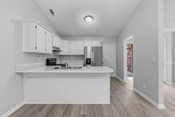 9512 One Notch Road photo 4