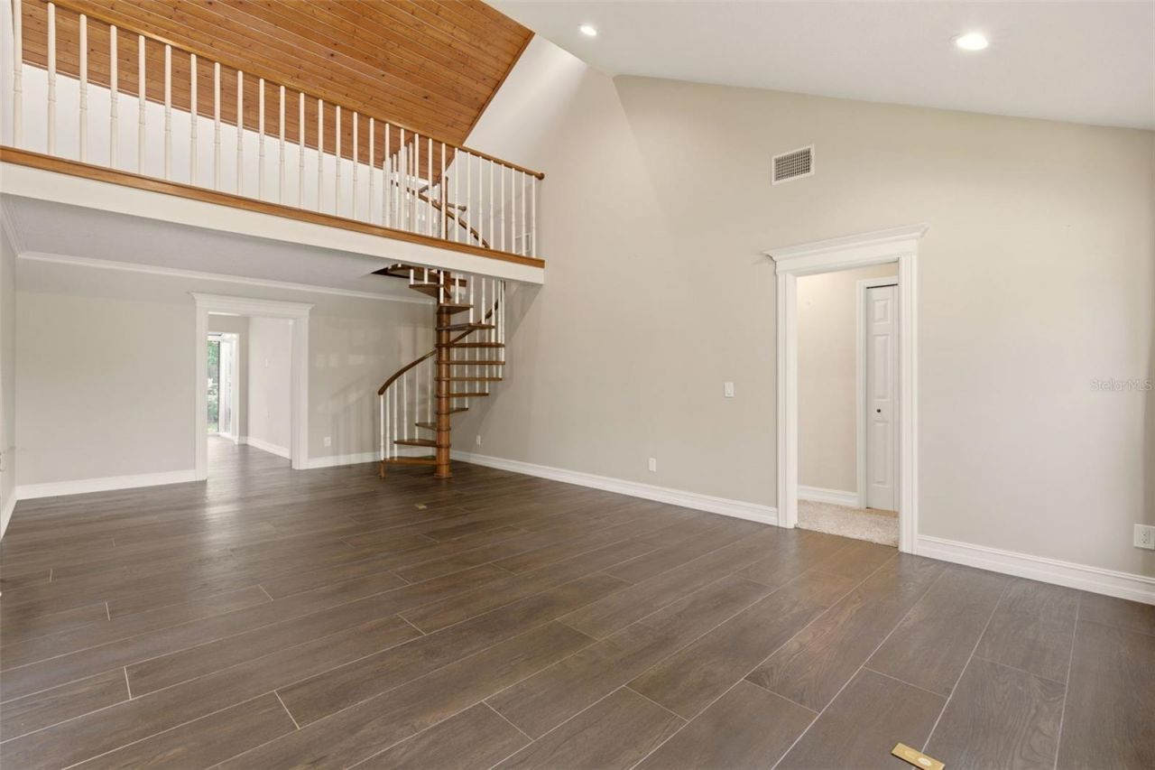 215 Sovereign Court, Altamonte Springs, FL 32701 Photo