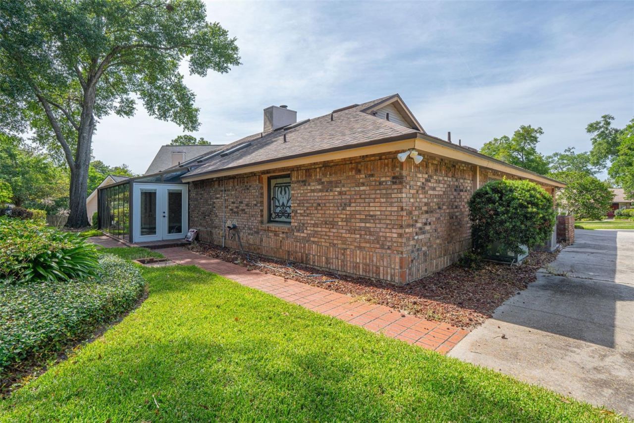 215 Sovereign Court, Altamonte Springs, FL 32701 Photo