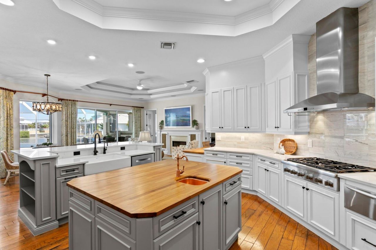 625 Balibay Road, Apollo Beach, FL 33572 Photo