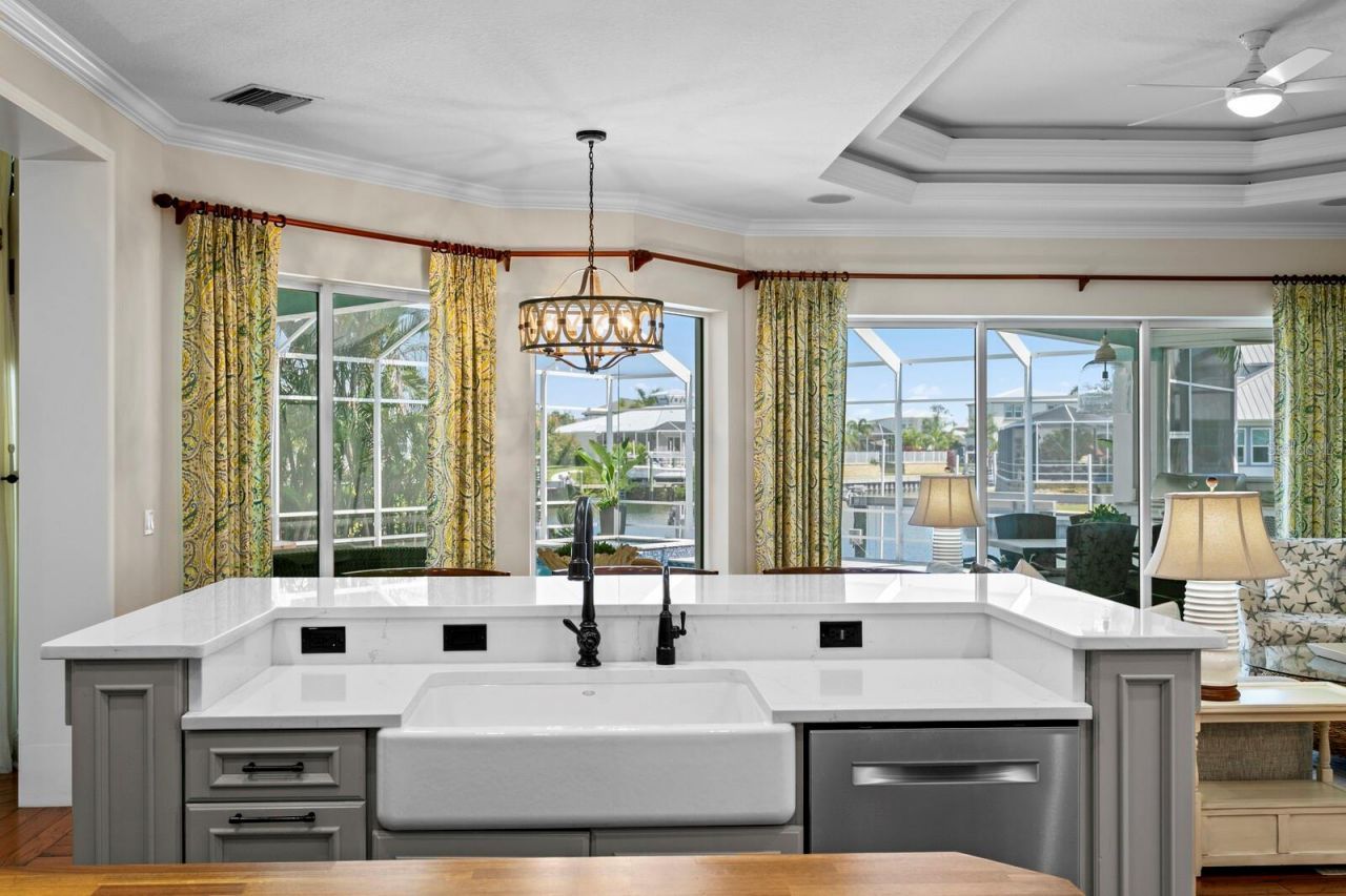 625 Balibay Road, Apollo Beach, FL 33572 Photo