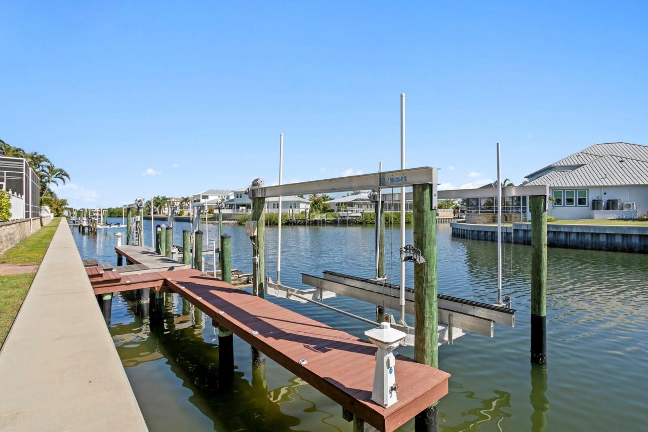 625 Balibay Road, Apollo Beach, FL 33572 Photo