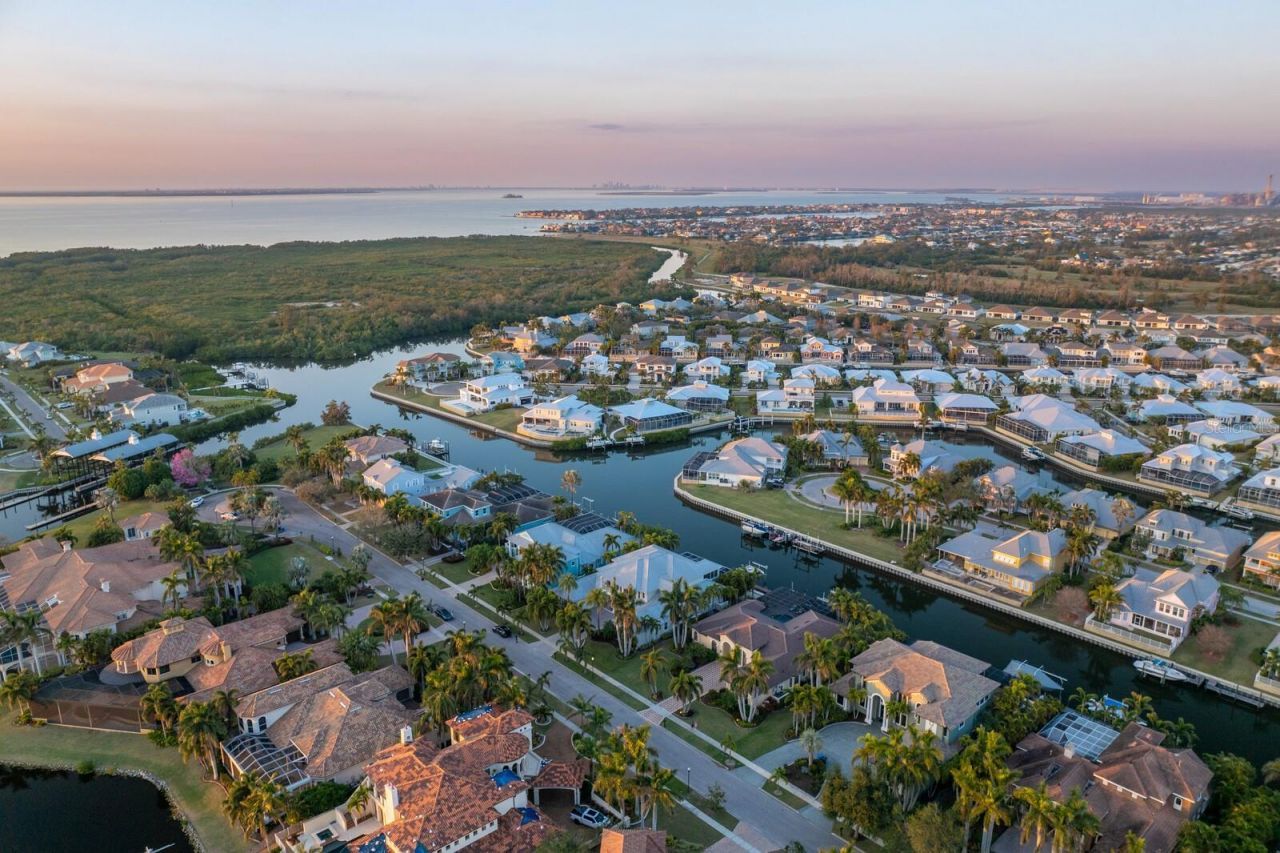 625 Balibay Road, Apollo Beach, FL 33572 Photo