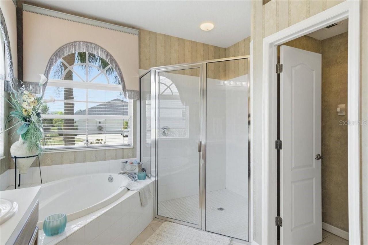 6210 Ikes Cabin Court , Palmetto, FL 34221 Photo