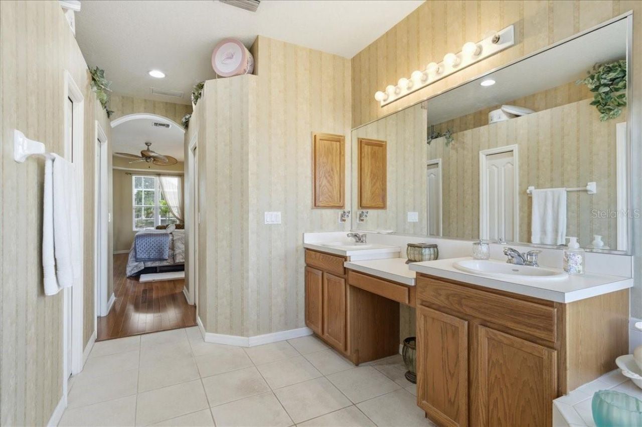 6210 Ikes Cabin Court , Palmetto, FL 34221 Photo