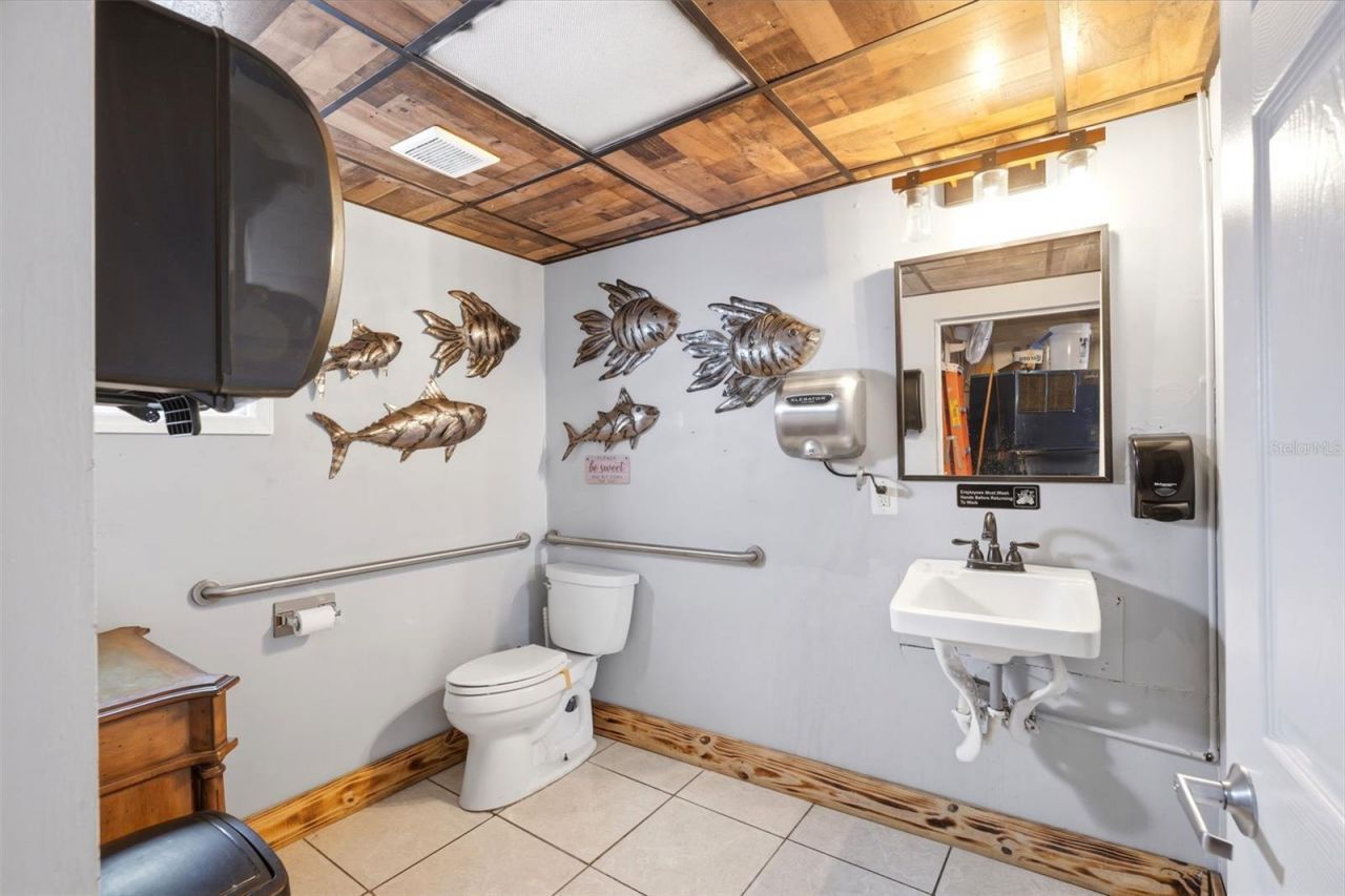 531 Athens Street, Tarpon Springs, FL 34689 Photo