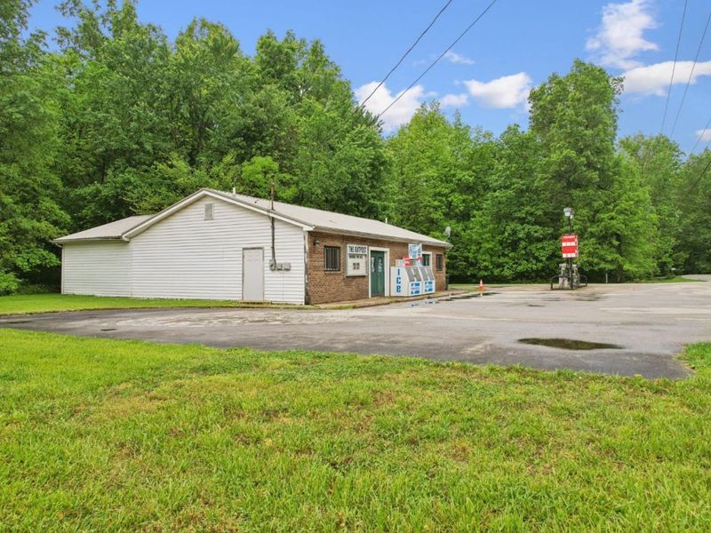 7532 Ashridge Arnheim Road, Franklin Twp, OH 45171 Photo 6