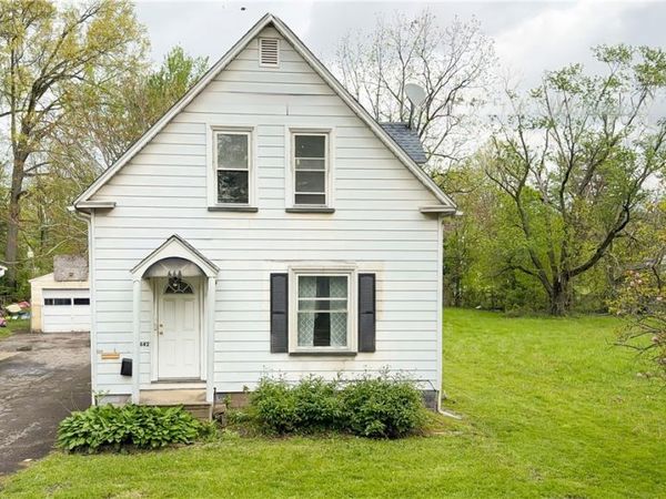642 Parkman Road NW, Warren, OH 44485