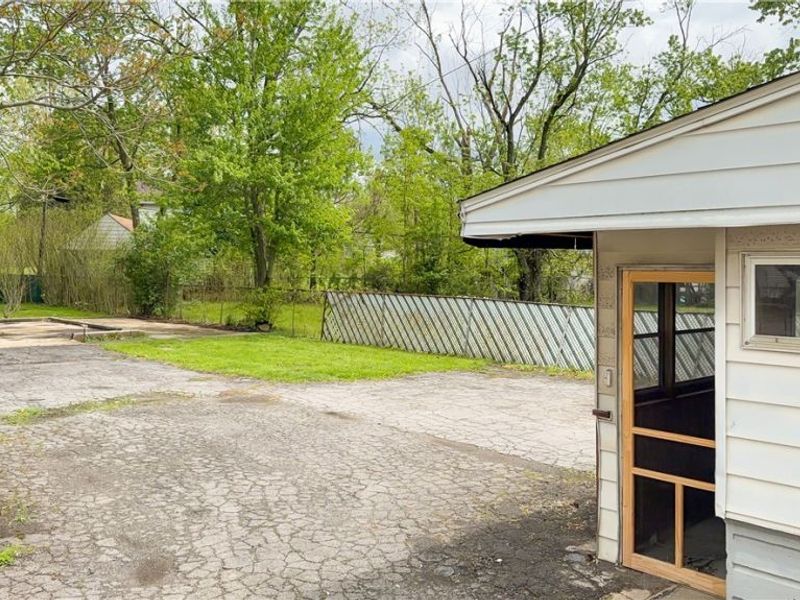 642 Parkman Road NW, Warren, OH 44485 Photo 18