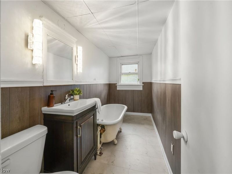 642 Parkman Road NW, Warren, OH 44485 Photo 8