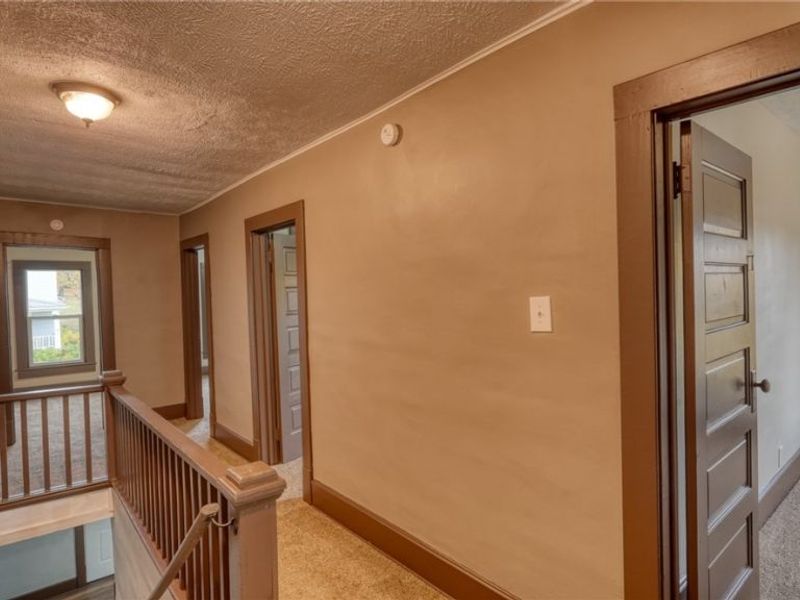 825 Beatty Avenue, Cambridge, OH 43725 Photo 8